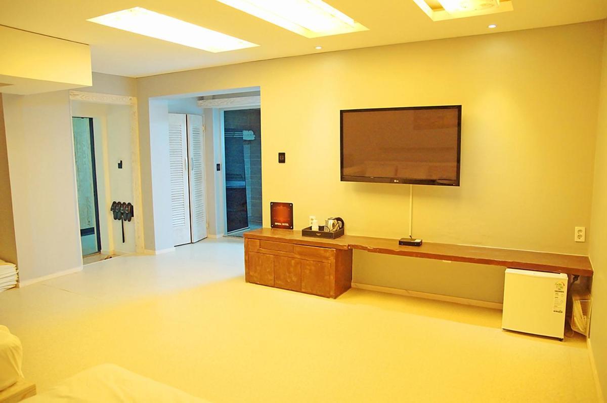 Opera 21 Hotel Jeonju Ngoại thất bức ảnh