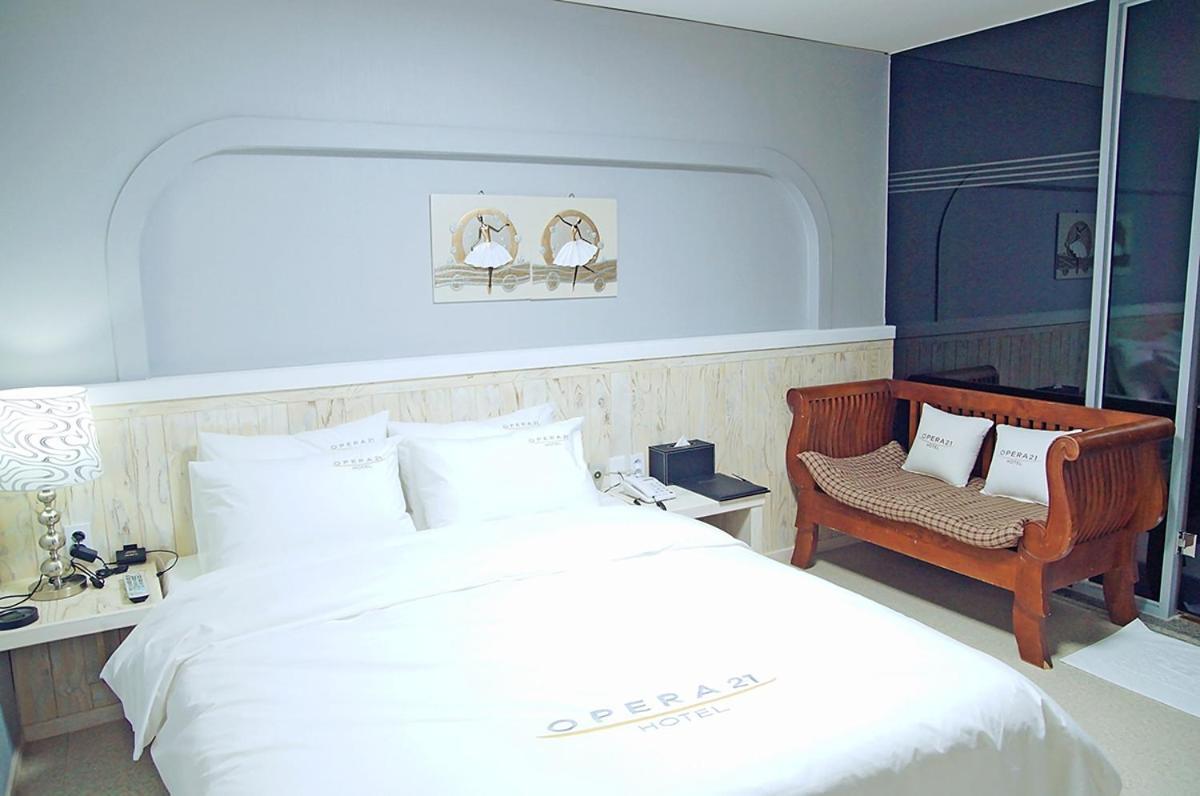 Opera 21 Hotel Jeonju Ngoại thất bức ảnh