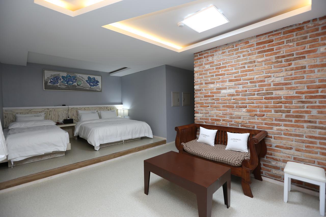 Opera 21 Hotel Jeonju Ngoại thất bức ảnh